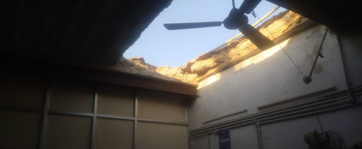 MrPrajapati1991's tweet photo. #BSNL बालोतरा दूदवा ऑफिस भगवान भरोसे.
@RajGovOfficial
@BhajanlalBjp
@narendramodi
@DrArunChoudhary
@RajCMO @BSNLCorporate
@BSNL_RJ @DCDMBALOTRA 
@dineshbohrabmr
@ashokshera94 https://t.co/oO5SAWyN1u