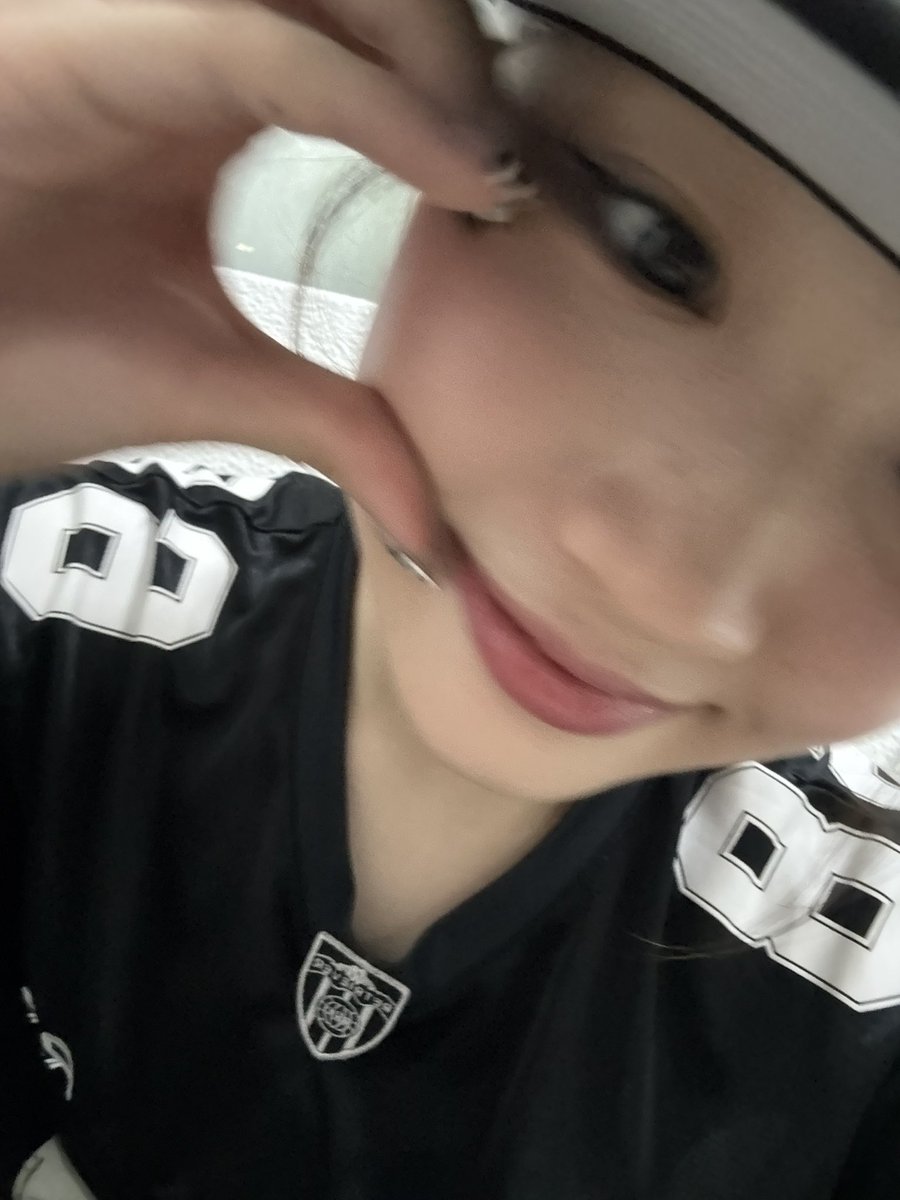 chaechaechae0ne's tweet photo. 꾸이꾸이꾸이. 꾸이. 꾸이꾸이. 꾸이 https://t.co/NlMOwOn58q