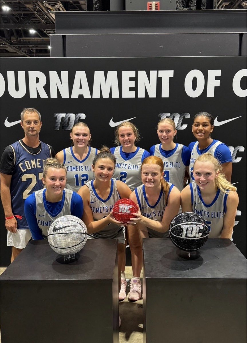 mhoelscher23's tweet photo. Beautiful ending to an unforgettable journey for the 2027 @MNCometsGirls, TOC Champions! 🏆 They played incredible TEAM basketball, defended at a high level, and embraced every role. Blessed to have had a front-row seat for the entire journey. Can’t believe it’s over 😢 #C4L https://t.co/eRwdu9VKE7
