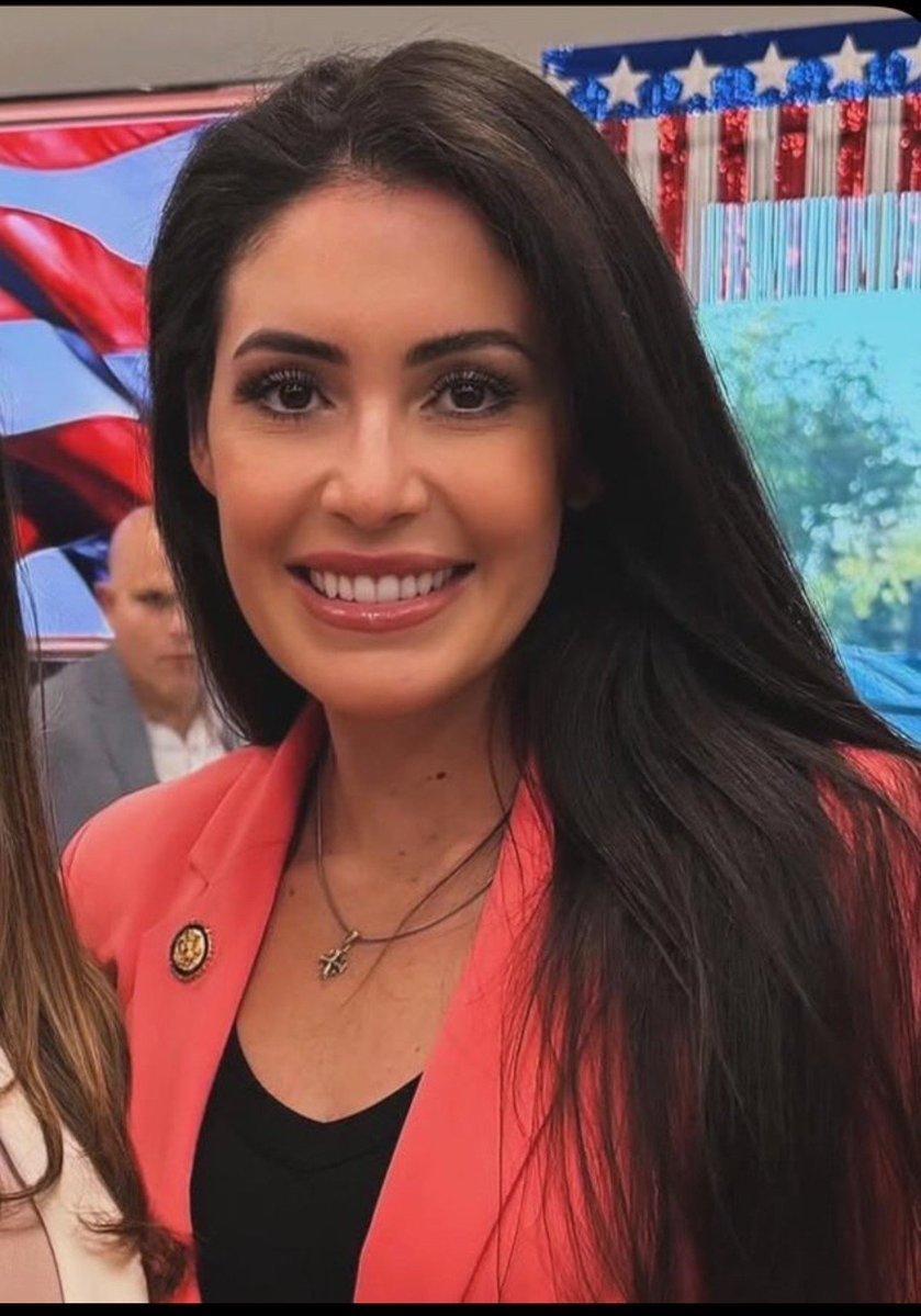 PowerGridUSA's tweet photo. 🇺🇸 Rep. Anna Paulina Luna says only U.S. citizens should be allowed to vote in American elections.

Do you agree with her?

🅰️ Yes
🅱️ No

Share your thoughts below. 👇 https://t.co/VrckHqas3l