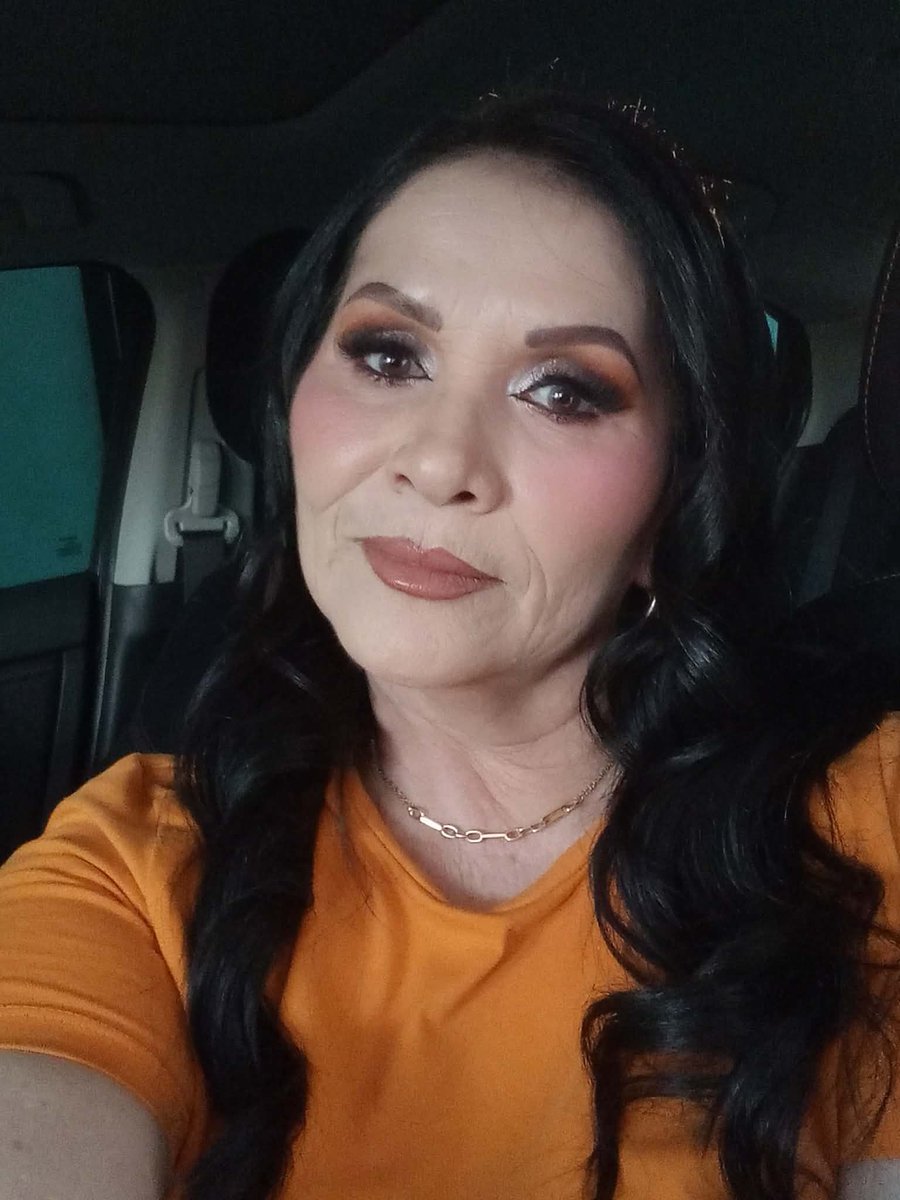 rendonsex1's tweet photo. Que hermosas se ven esas maaduritas casadas infieles a pesar de la edad tienen buenas tetas y deseos de verga a escondidas del marido me enseña https://t.co/enZE3ORPWG