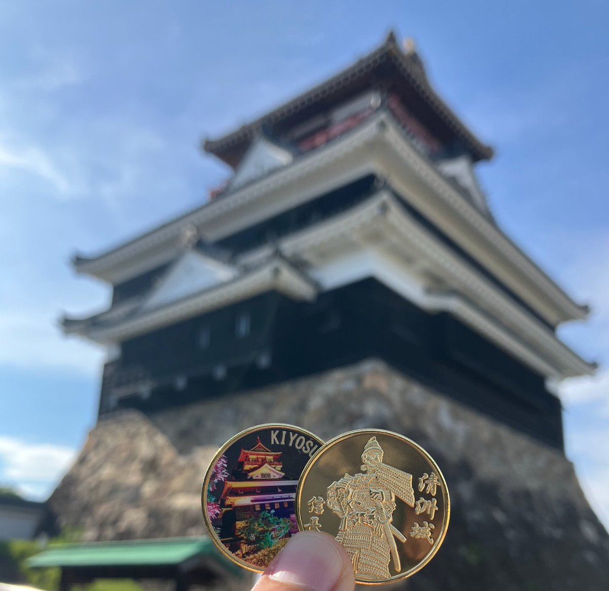 ichidoc's tweet photo. 2026.07.26
記念メダル: 清須城
販売場所: 1階出口付近（無料エリア）

出口付近の休憩スペースにメダル機あり。新作カラーメダルと信長さんメダルをGET！
お城の正面入口から入ると、ちょっと見つけにくい。
（良し悪しは別として）出口側から入ると、すぐ見つかる場所にあるんだけど・・ https://t.co/7qbjE0iVZS