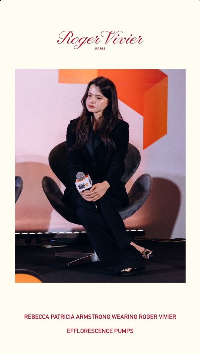beckyfanclub05's tweet photo. 📸💜 : RogerVivier 

ROGERVIVIER PARIS

@AngelssBecky REBECCA PATRICIA ARMSTRONG WEARING ROGER VIVIER EFFLORESCENCE PUMPS

#beckysangels‌
#BeckyArmstrong
#BeckyEntertainment https://t.co/uuAFIijNNF