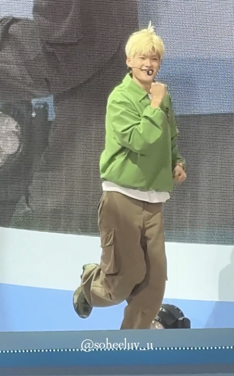 300kki's tweet photo. 소히 오늘 이만큼 힘차고 조은하루 보내세염 https://t.co/W1SAfffulw