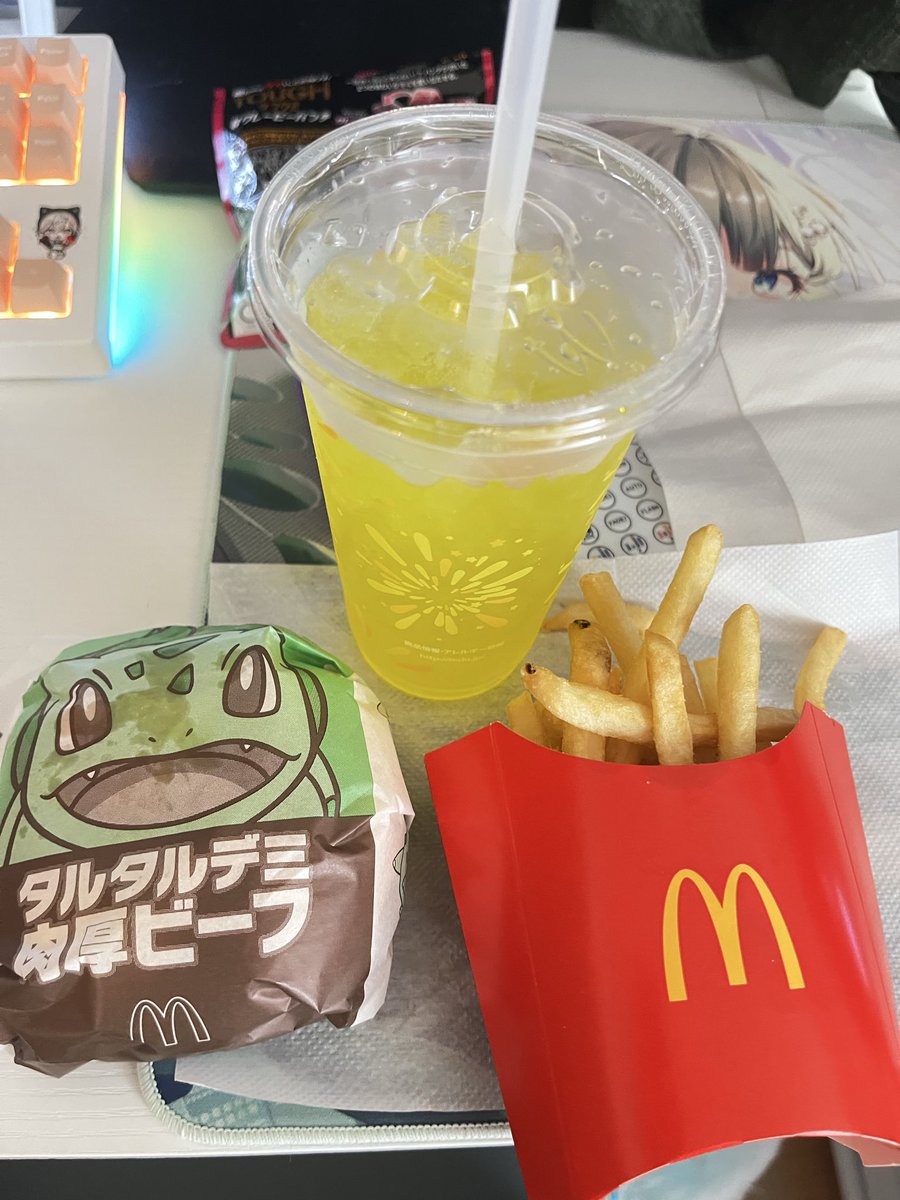 ReN_sub3's tweet photo. しゃかさんセット食べる https://t.co/ci2E04KJ5T