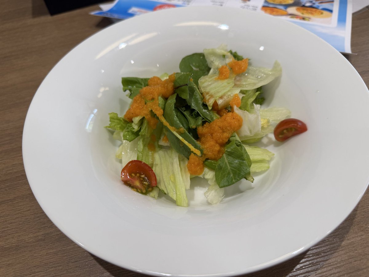 eei_aa__'s tweet photo. こんなスカスカで500円😲
久しぶりのデニーズでびっくりした
世の中高くなりすぎ😭😭😭😭 https://t.co/ucJhoLurQE