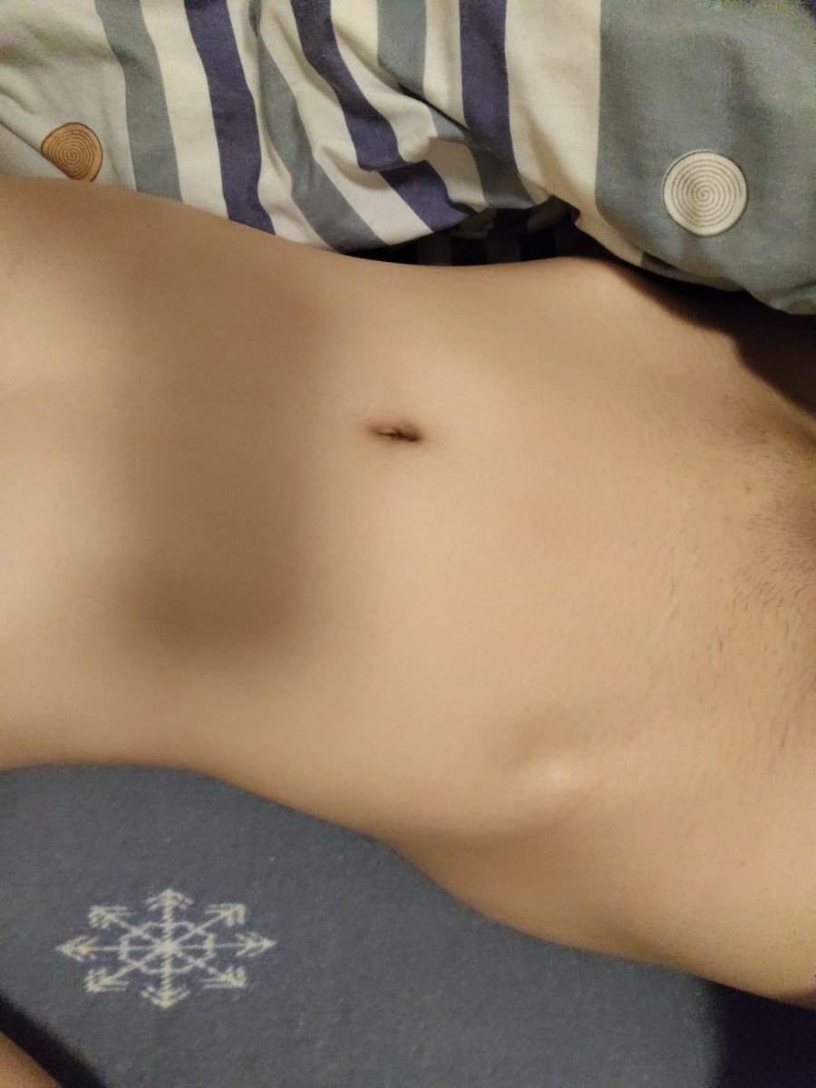 QiuriYeling's tweet photo. 有时候感觉自己身材还是挺好的嘻嘻 https://t.co/z5cD9dskcV