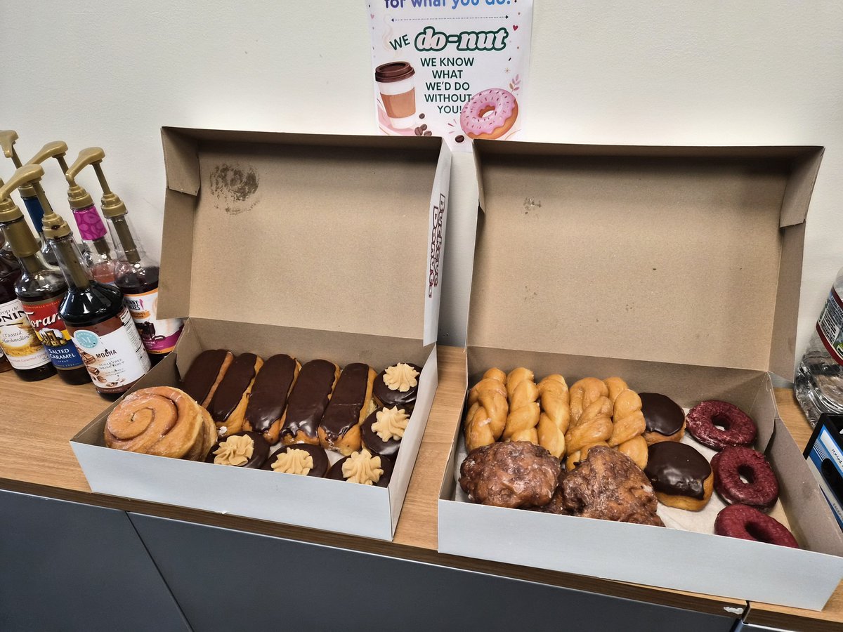 OhioStateNeph's tweet photo. Do-nut know what we'd do without our amazing faculty & staff! 🍩✨
Appreciation Week is officially under-way, & we're starting with coffee, donuts, & lots of gratitude for the hardworking team that keeps our division thriving. 💙☕
#TeamNephrology #AppreciationWeek #Grateful https://t.co/saSptlyD7d