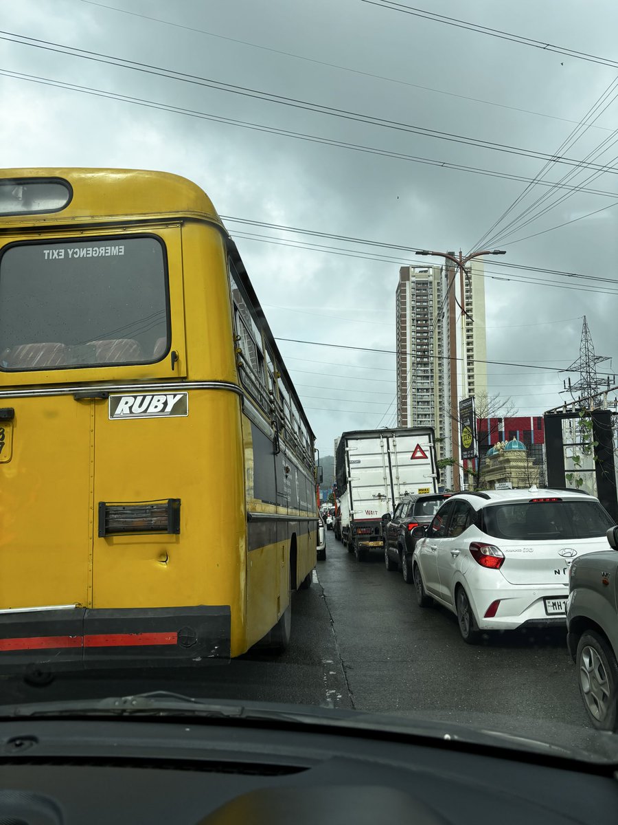 mragha3's tweet photo. @Dev_Fadnavis @CMOMaharashtra @mieknathshinde @DrSEShinde @RaviDadaChavan @PMOIndia @narendramodi @OfficeOfNG @ThaneCityPolice @RajeshMore45282 Life has became HELL due to daily heavy traffic at Shilfata. Each day is a perfect example of Complete Mismanagement! Need solution. https://t.co/1atKJbfoDG