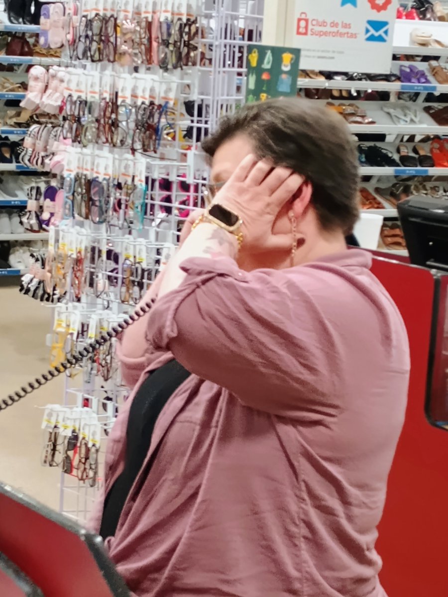 Freddwalkem5's tweet photo. Ya'll know this person she's works at the Savers in Inver Grove Heights Minnesota

She's very Rude and unprofessional. https://t.co/2loKaw9HTn