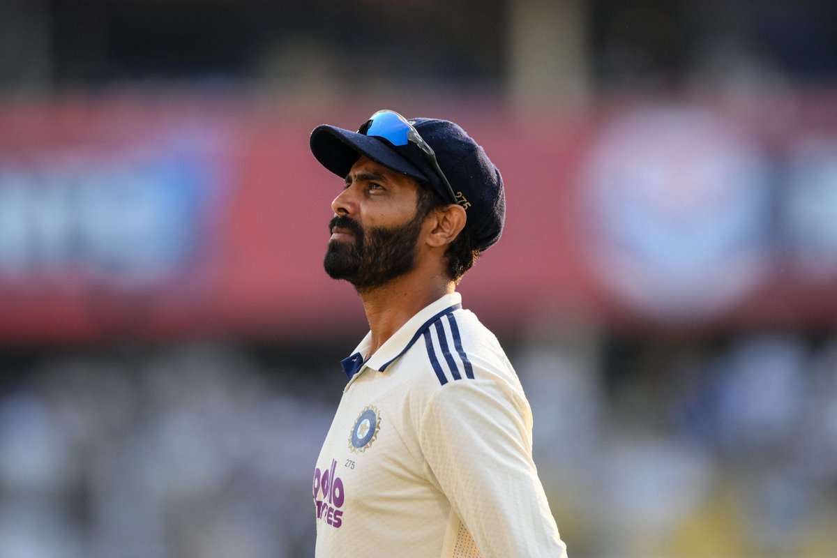 cricbuzz's tweet photo. SQUAD ANNOUNCEMENT 🚨

Ravindra Jadeja returns, Saransh Jain earns maiden call-up for India's Test tour of Sri Lanka

Injured Washington Sundar misses out

#SLvIND https://t.co/ZF8UgSaeqO
