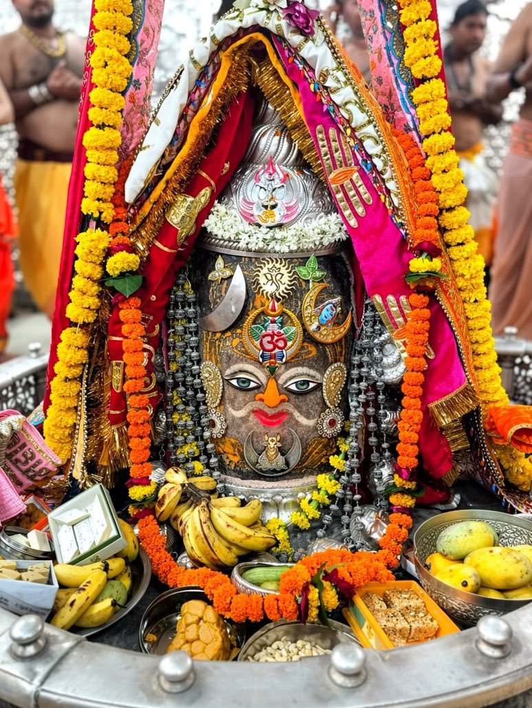 Chetansharmabjp's tweet photo. श्री महाकालेश्वर भस्म आरती दर्शन | 28.07.2026

Shri Mahakaleshwar Bhasma Aarti Darshan | 28.07.2026 https://t.co/m9p41ppWbh
