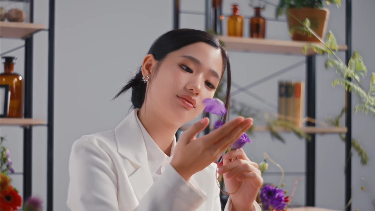 OneilyMusic's tweet photo. Tu Tontawan, the Thai actress and model, in the music video for TEN’s “If You Don’t Mean It.” https://t.co/5gWW2Qobk4