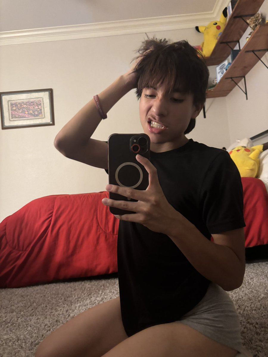 Davstax1's tweet photo. Hi bitch #mlm #Latino #fem https://t.co/d96j7L3DOa