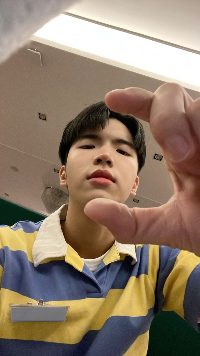 ErMatematika's tweet photo. @JeromeJail jujur foto er dikit dah lu coba samain https://t.co/1MvWP0XCZb