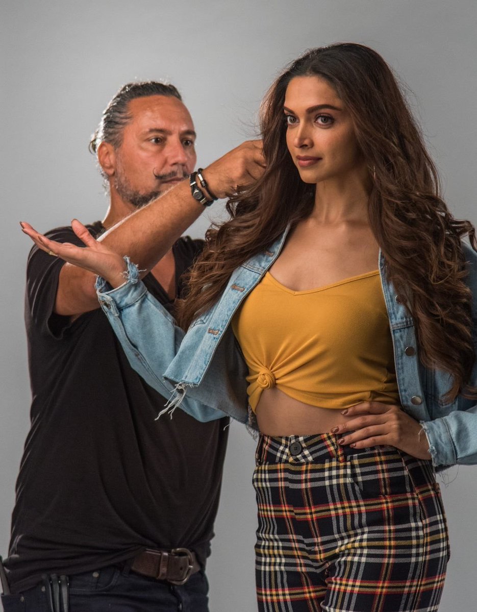 darth_kal's tweet photo. Deepika Padukone bts https://t.co/x0QJBIk8rc