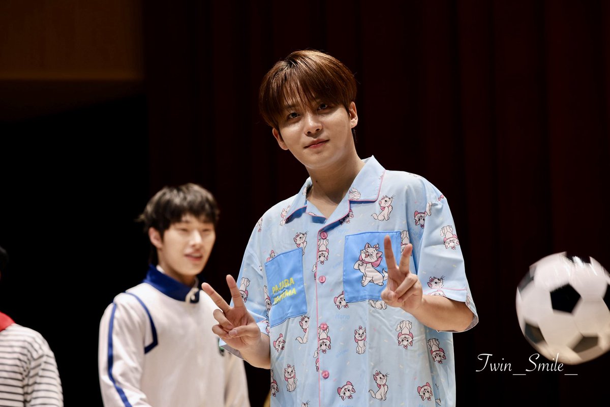 Twin_Smile_'s tweet photo. 260726 메이크스타 대면팬사인회

#종호 #JONGHO #에이티즈 #ATEEZ https://t.co/9jhWSjoYWT