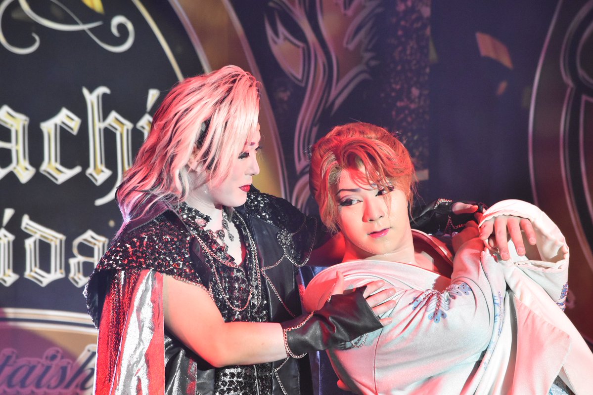hnt_d22's tweet photo. 8月18日(火) 劇団美松 篠原演芸場

翔也さん𝑎𝑛𝑑 蛇々くん 𝒈𝒖𝒆𝒔𝒕✨

#劇団鯱
#松川翔也 #兜蛇々丸 https://t.co/Mel7XdADBC