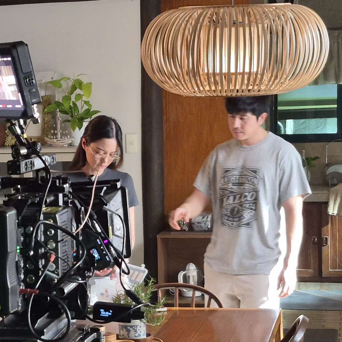 kimpaucrumbs's tweet photo. grabe lang din talaga chemistry ng kimpau ano? tumatagos sa screen e 😭

ctto https://t.co/x7Unf8qxnP