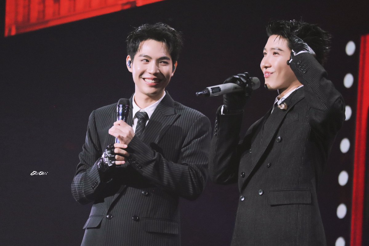 itsQiQiity's tweet photo. 🤏🏻🤏🏻🤏🏻

-260726-
EMBPFK FEEL THE FUN TOGETHER
*･｡@Firstkpp @myktnw ☆･*
#FFFPartyConcert2026D2 
#FirstKhaotung #Firstkanaphan #khaotungg https://t.co/C4UrjrM7Od