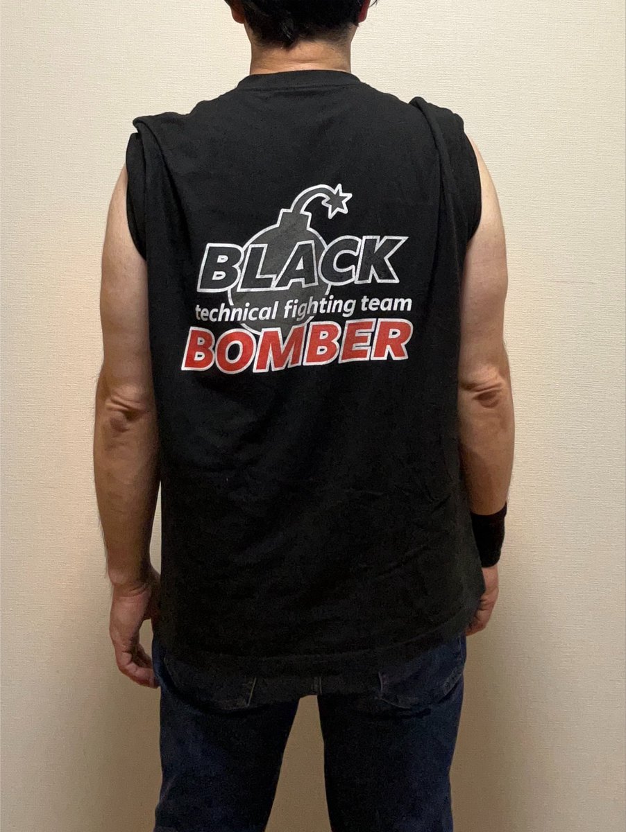 fbfighter07's tweet photo. こんなTシャツ作っているんですよね〜😊

https://t.co/xvwETKEDDF 

https://t.co/8onLaLyiiB

#suzuri https://t.co/u2tQ4JJB0u