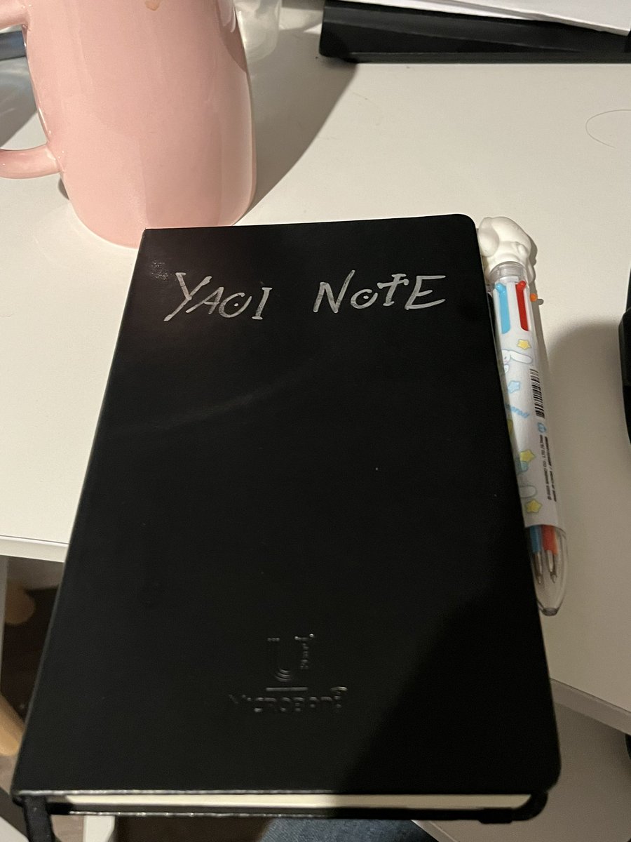 RazorxJ's tweet photo. Yooooo thanks everyone for signing my #OffkaiGen5 yaoi note :3 #offkai https://t.co/0KOlzNZ2oy
