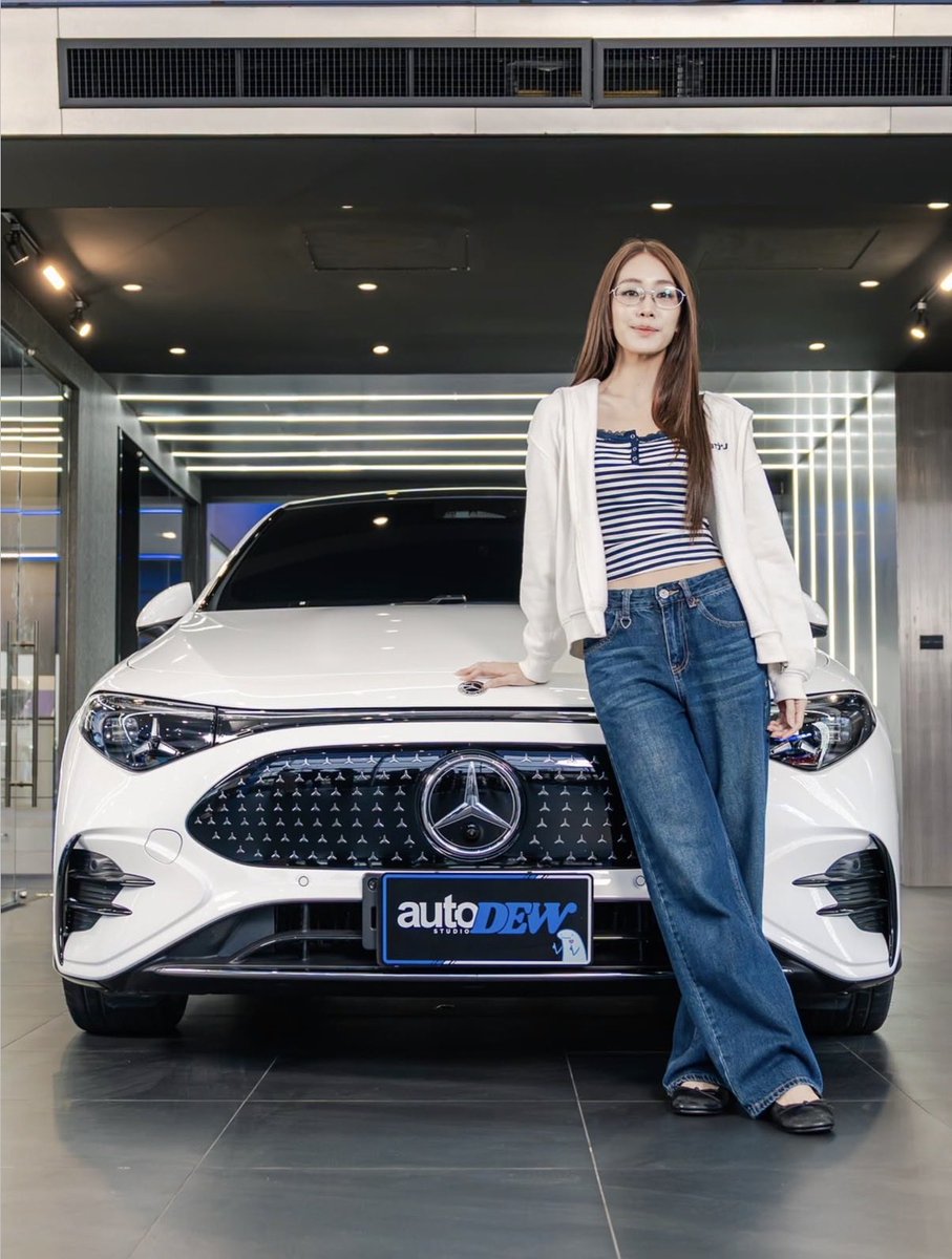 maleekinkaidip's tweet photo. คนสวยไปติดฟิล์มรถเห็นเเล้วก็ภูมิใจ🥺🤲🏻 แล้วสวยมากอ่ะชีสวยทุกการกระทำจริง https://t.co/t2ncjvIvI6