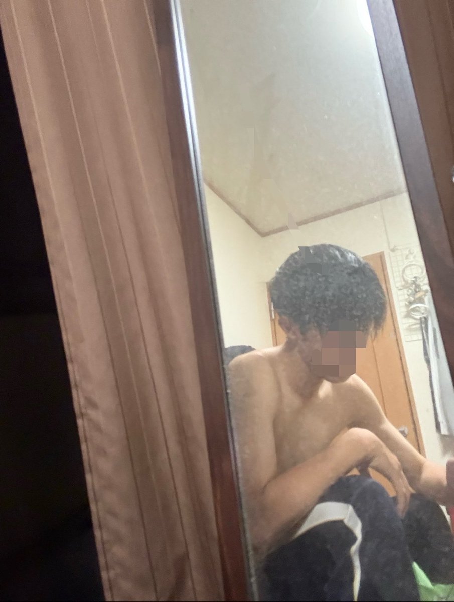 elu0308's tweet photo. この時期暑すぎてしぬ https://t.co/aBfkWeVAUQ
