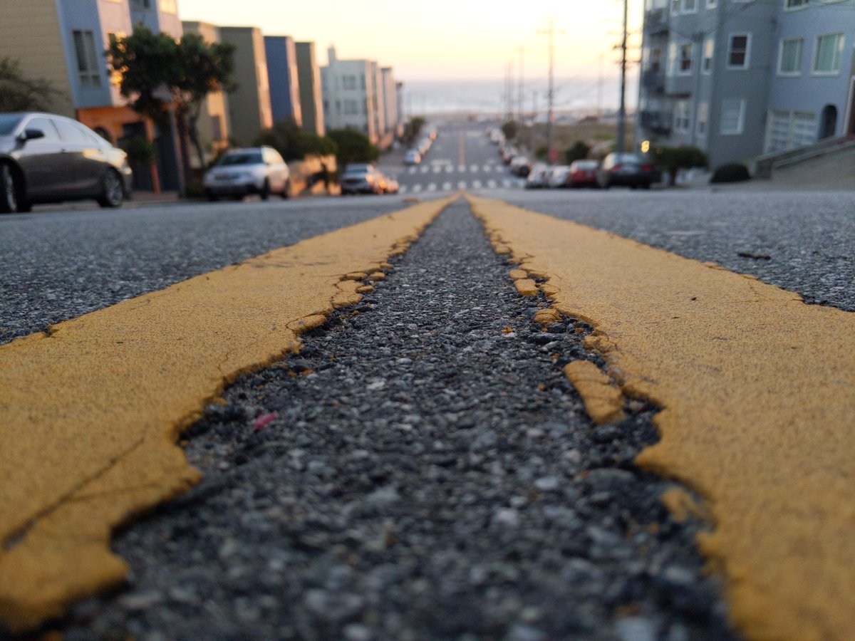 djbcause's tweet photo. Apartment buildings along Balboa St, Richmond District. 2021. https://t.co/VCqVr0YXkl