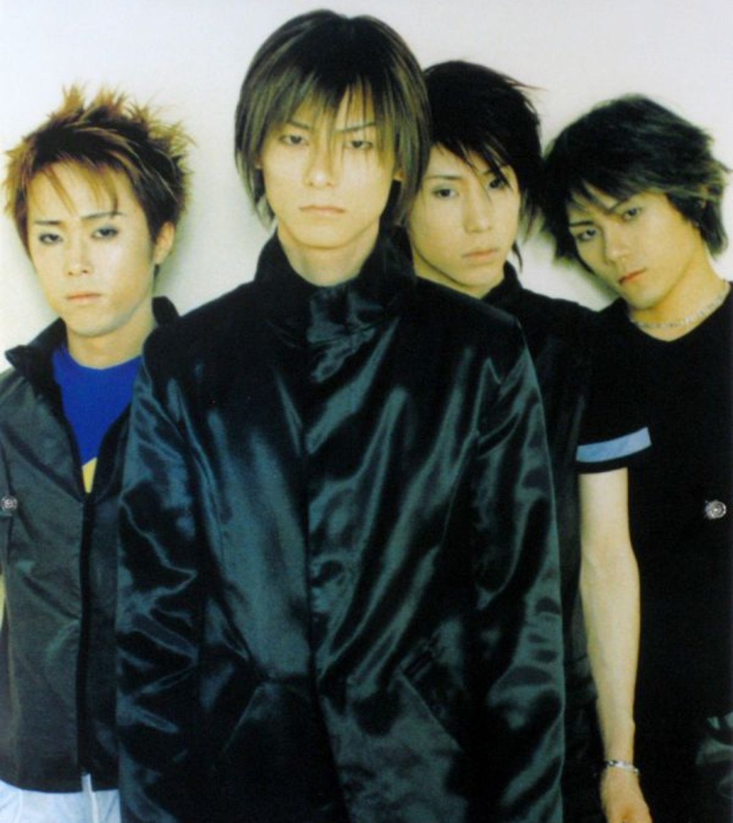 js5dm9b9jwhy1tq's tweet photo. このバンドわかる人いる？
ヒント:磯野～エンドレスラヴごっこしようぜ～！ https://t.co/LKcvrUIp12