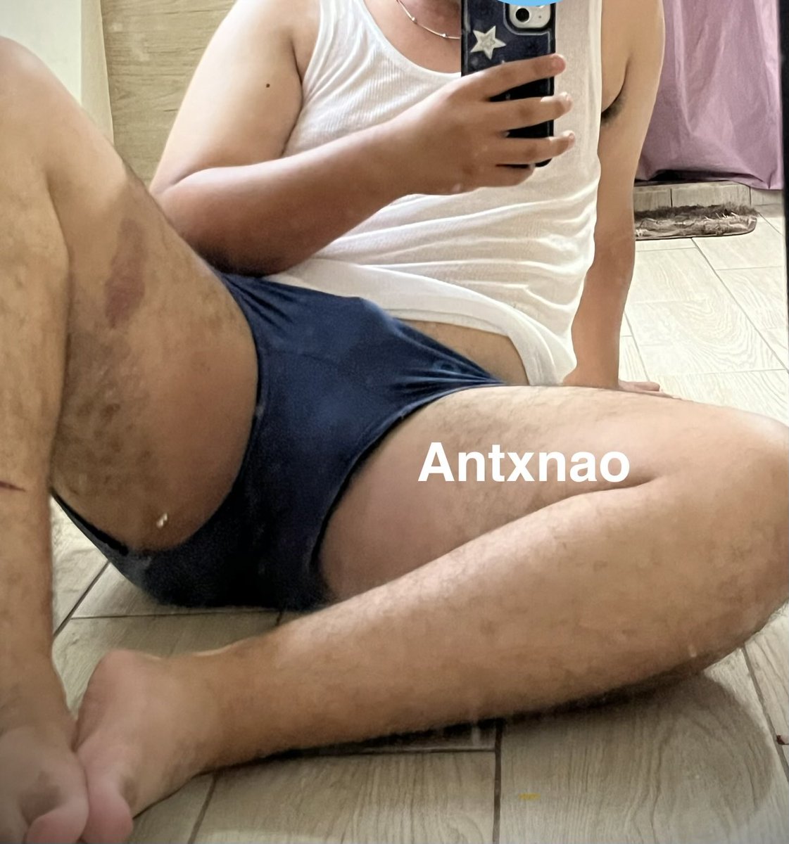 Antxnao's tweet photo. Gordito piernón 👅 https://t.co/FCvngrfI3Z