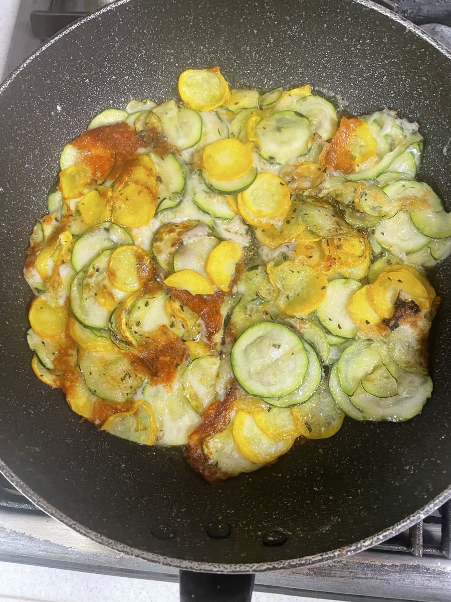 Yayoi_310's tweet photo. ズッキーニのガレット作ってみたら
予想外の美味しさ😋
暑すぎて食欲ない時いいかも☺️ https://t.co/xVM0WRqm4S