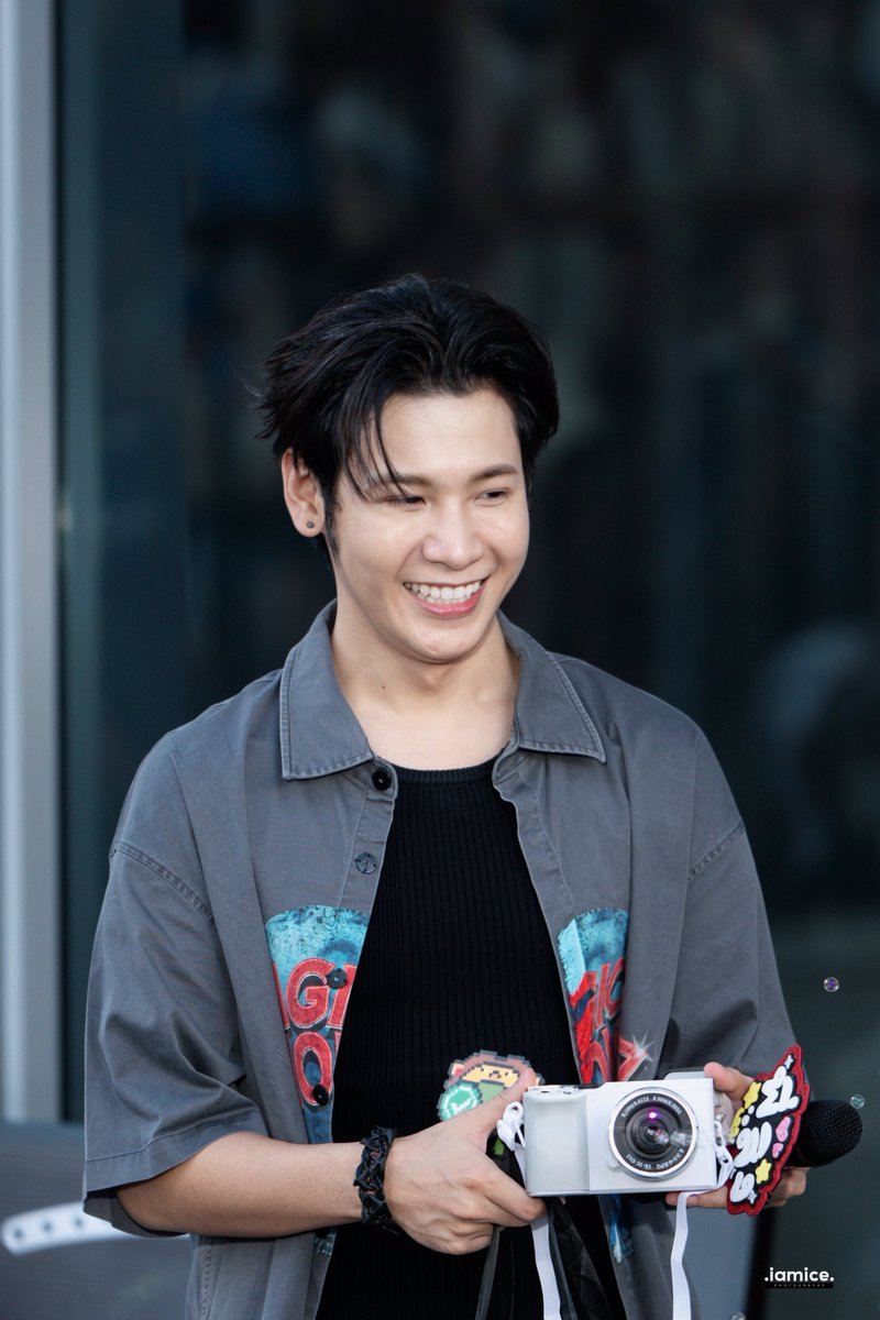 iiamii20's tweet photo. อยากเห็นรอยยิ้มแบนี้ไปนานนานน :) 
 KSK FANSIGN 2026  #งานมหกรรมนิยายนานาชาติ2026xKristSingto #SingtoPrachaya https://t.co/hkrQlct1GI