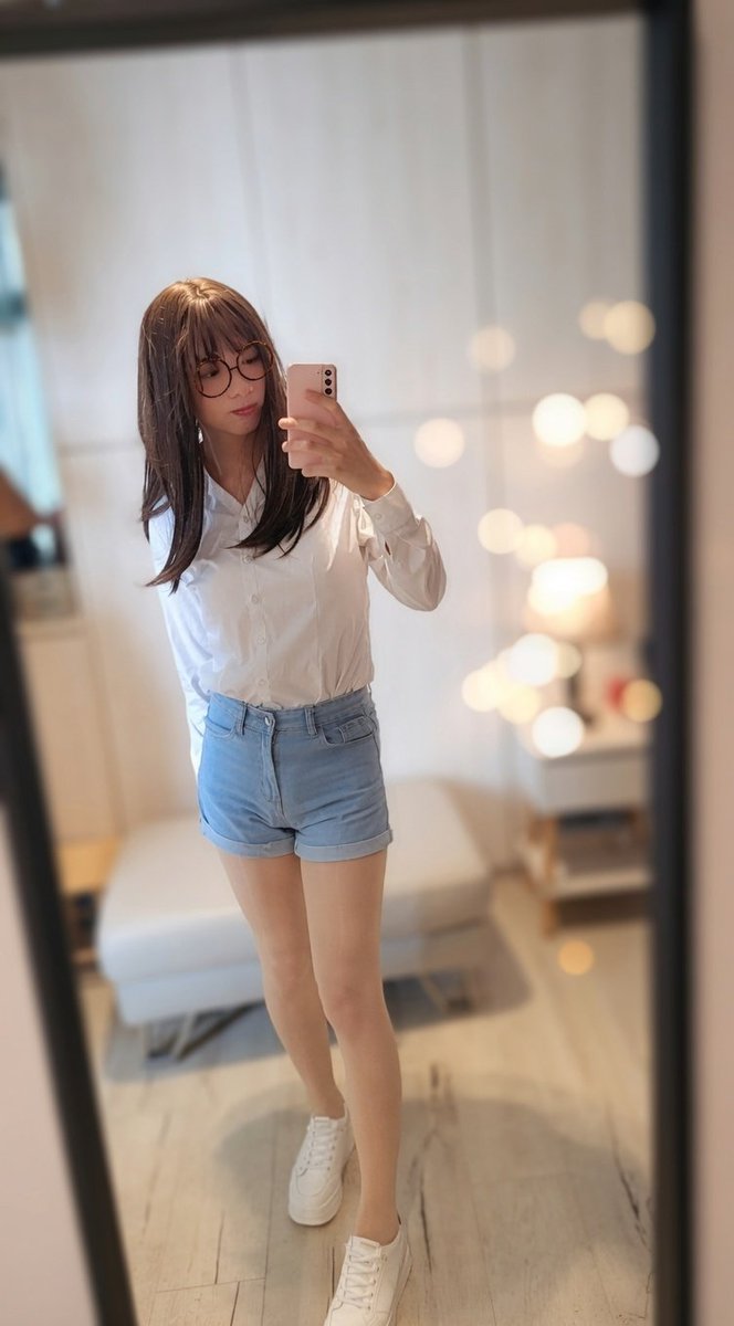 dome_n69764's tweet photo. 奇怪的穿搭
#偽娘 https://t.co/TBiwxvSPNC