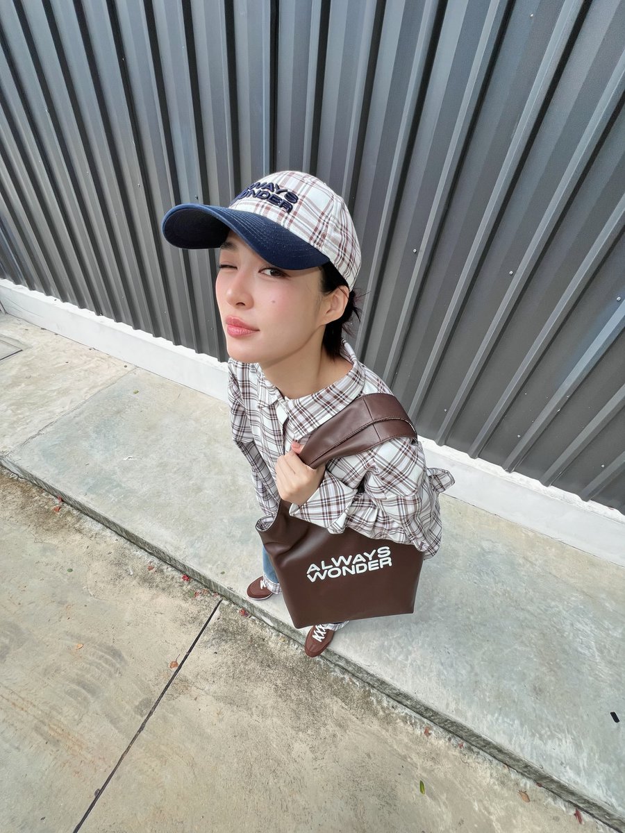 Alcohol_lolo's tweet photo. AW กึง2/10  นู๋กลัว Ceo มากอดปลอบหน่อยจ๊ะ
#Linglingkwong‌ https://t.co/a9PKIDWZQG