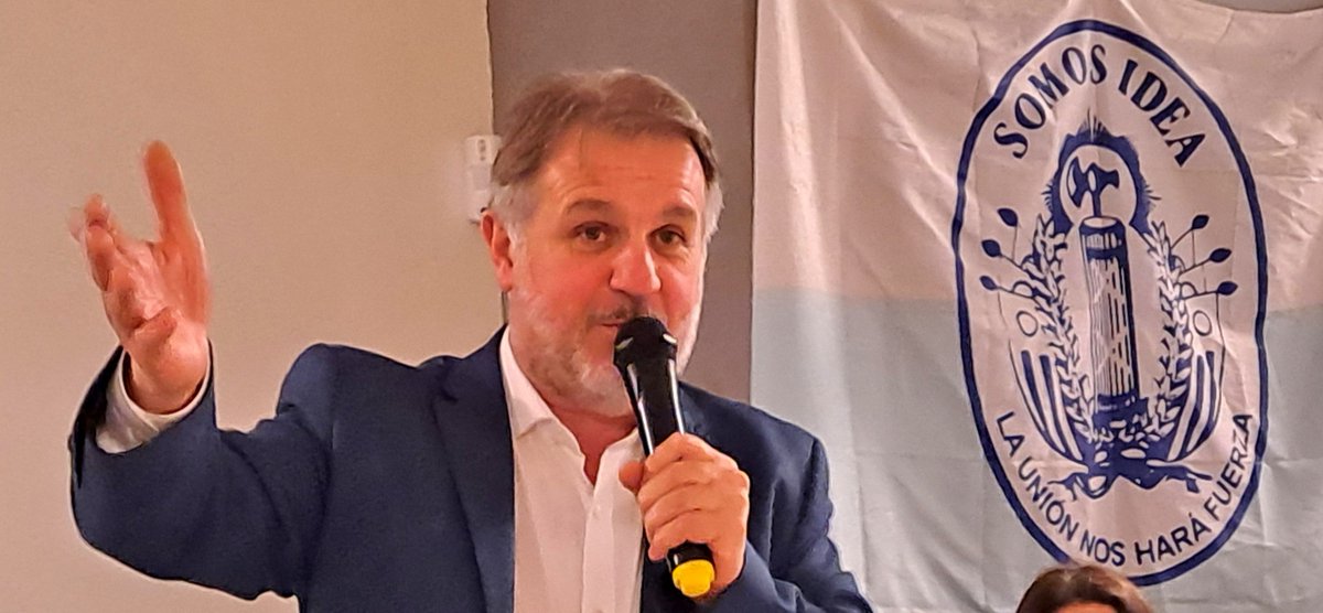 Fatilara_40's tweet photo. Lunes a lunes @ESPACIOCUARENTA demuestra la fuerza y el compromiso.
​Tras el gran Congreso de @alianzapaisuy y los 18 años de la 40, seguimos construyendo el camino y respaldando a nuestros senadores y diputados, que le dan voz al trabajo de todos. Vamos con todo!! @JavierGarcia_Uy @GabrielGianoli @ZeniaP40 @VeroGMaccio