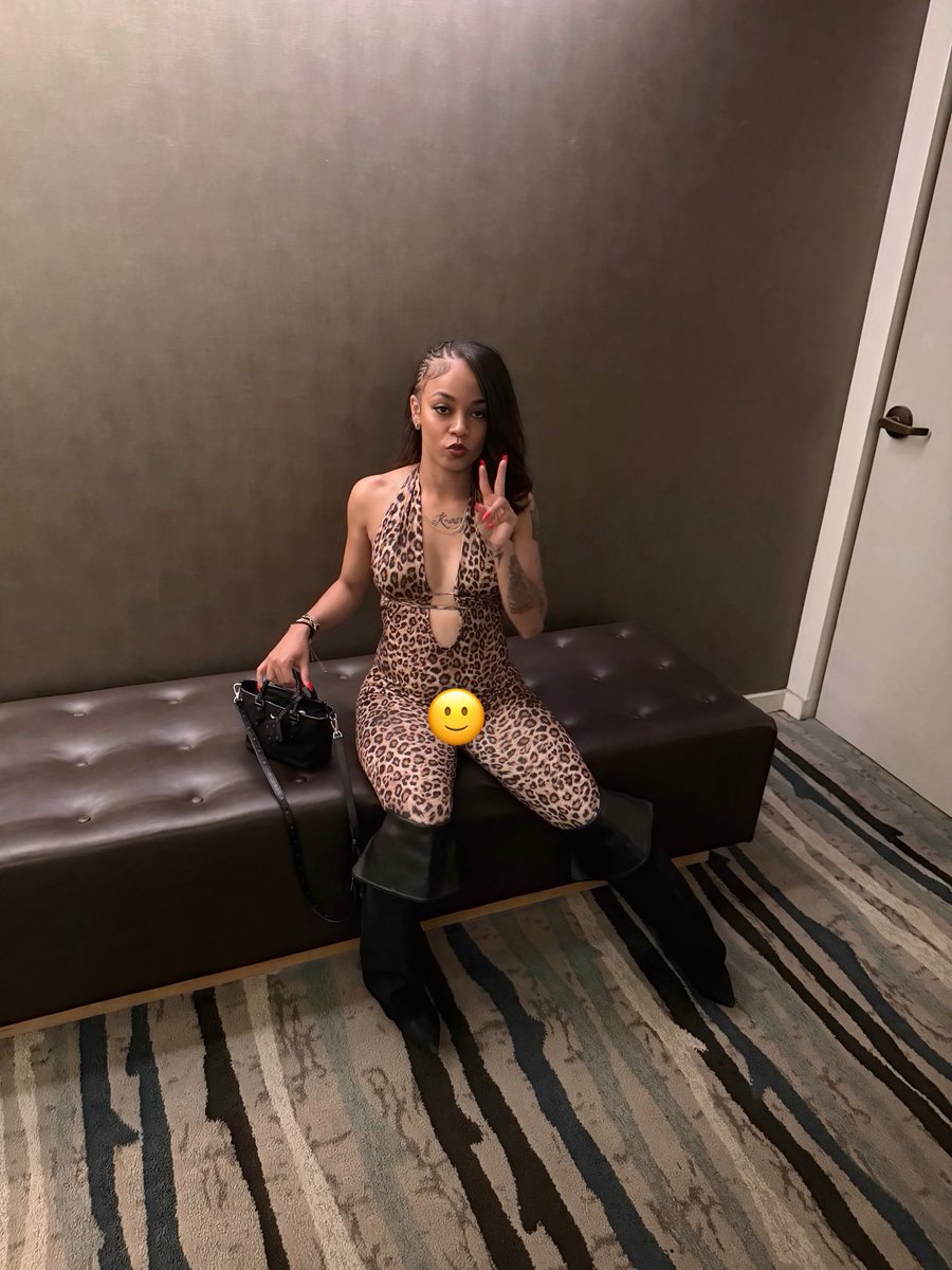 Rawwfrmla's tweet photo. What print? 👀 https://t.co/BuH2LZ1RXh
