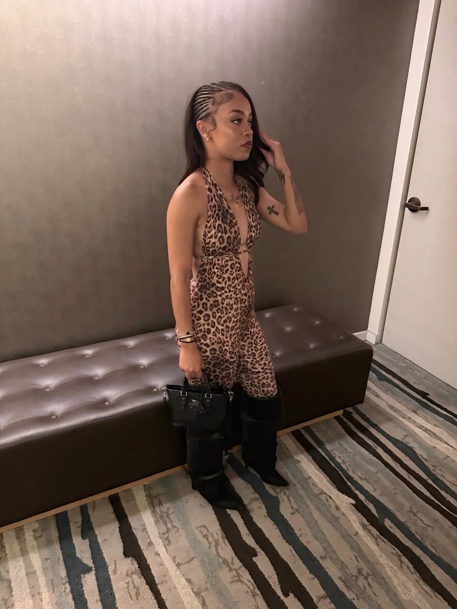 Rawwfrmla's tweet photo. What print? 👀 https://t.co/BuH2LZ1RXh