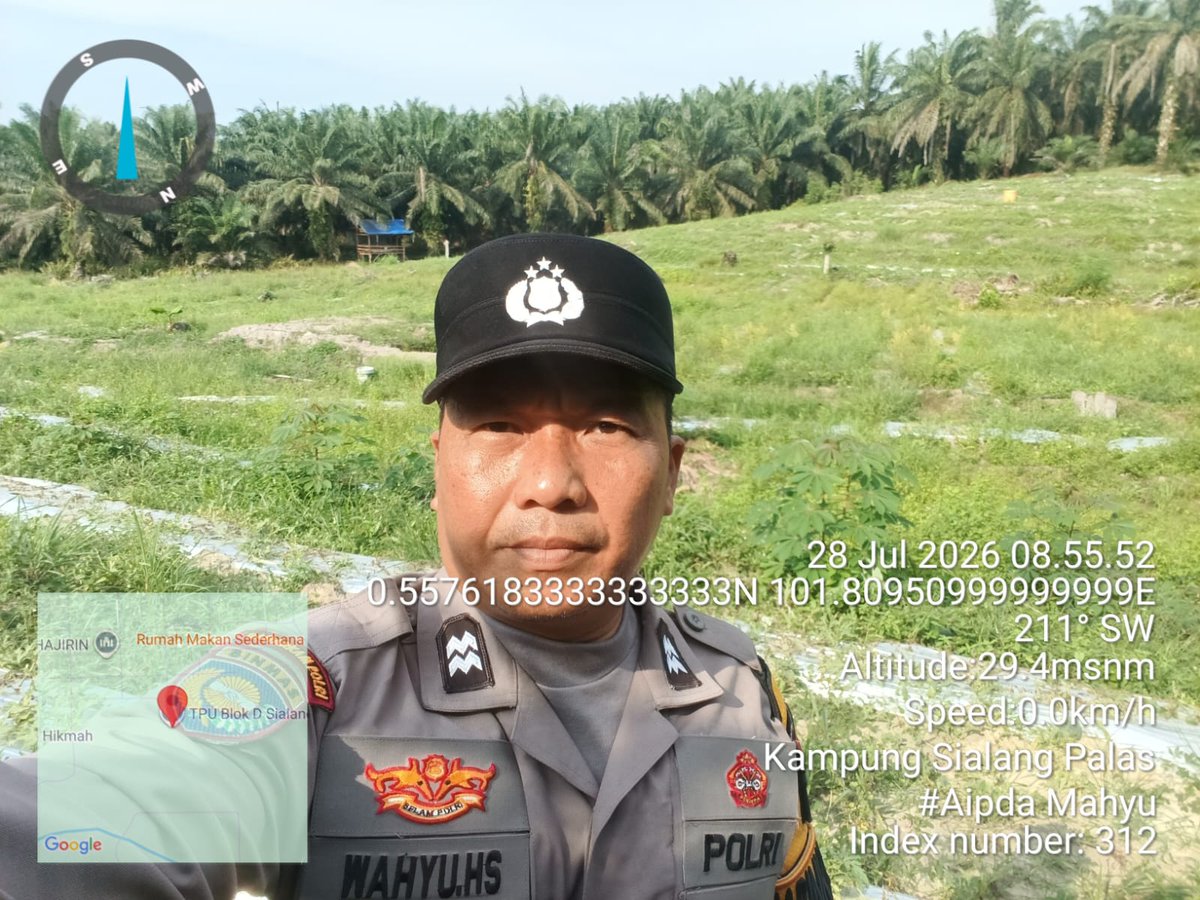 standbay21's tweet photo. Bhabinkamtibmas Kampung Sialang Palas AIPTU Mahyu Polsek Lubuk Dalam Polres Siak Polda Riau
Melaksanakan kegiatan pengecekan tanaman Jagung Pipil untuk mendukung ketahanan Pangan.

#ketahananpangan  #swasembadapangannasional #bidhumaspoldariau #greenpolicing #humaspolressiak https://t.co/nAYzKJY049