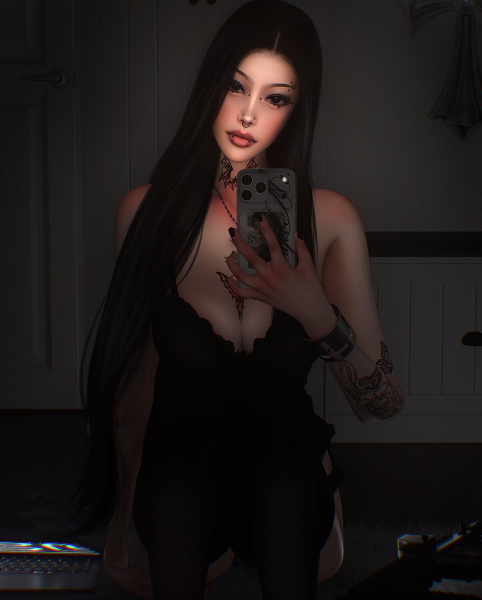 t999iffany's tweet photo. It’s me and mirror selfies against the world https://t.co/VNxisx8S9d