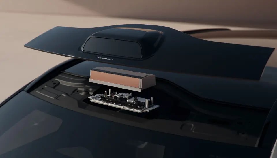 RoamingNorway's tweet photo. Volvo is officially discontinuing the LiDAR-sensor on their cars. All customers with a LiDAR-equipped Volvo EX90 or ES90 in Norway will get a €1800 compensation for features that won’t arrive. There is no retrofit to remove it. https://t.co/UfO3KjoTIu