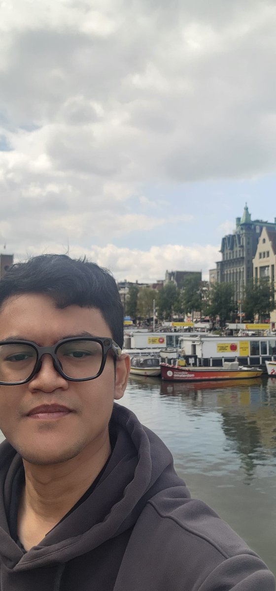 Declarators_'s tweet photo. 🚀 From Guangzhou to Amsterdam: Another Time-Critical Handcarry Mission Accomplished

Earlier last week, Declarators Pte Ltd was entrusted with an urgent On-Board Courier (OBC) assignment requiring a critical shipment to be collected in Guangzhou 🇨🇳 and delivered to Amsterdam 🇳🇱 https://t.co/0qNDAxndyu