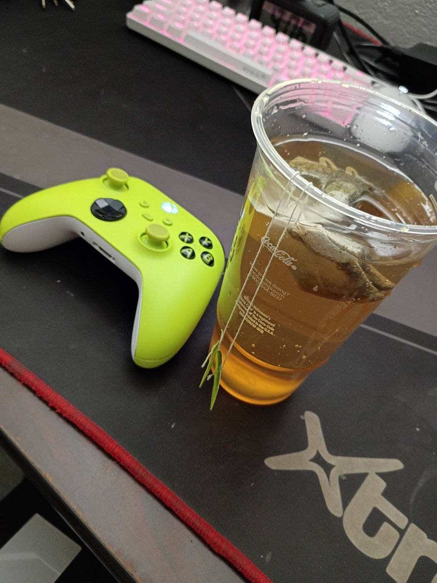Cake_Kee_'s tweet photo. Just buy samurai shodown for Xbox online for $9
And time to gave it a try
.
. I got my green tea
And. Ready to play
#greentea
#nativegaming https://t.co/5OeB0SCfAL
