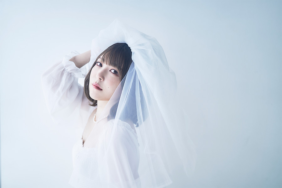 oricon_anime_'s tweet photo. 黒崎真音さんメモリアルアルバム発売
3年前に急逝　軌跡をたどる3枚組
https://t.co/ueJSXw5ezc

📀収録内容
本人歌唱の未CD化音源
リハビリ経て開催の復活ライブ映像
トリビュートアルバム https://t.co/pRpURoWWOv