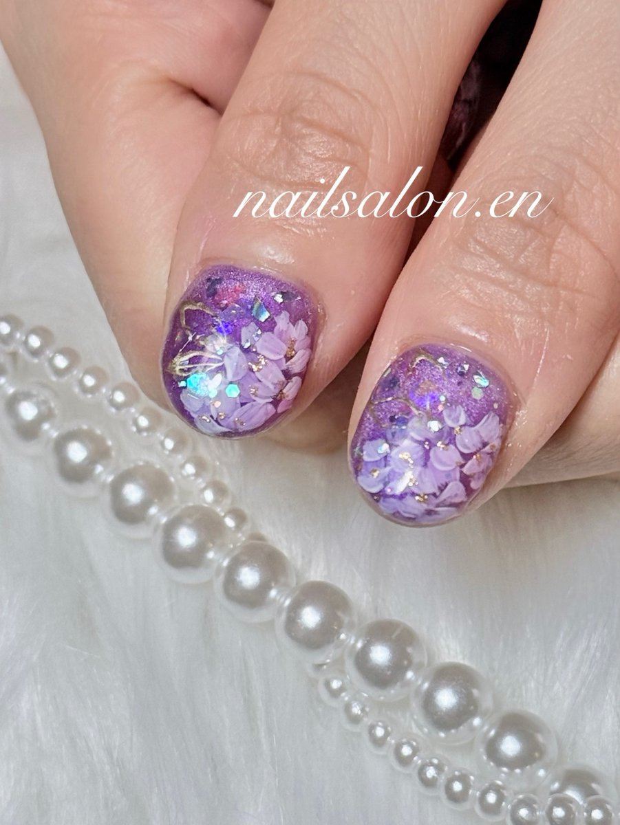 nailsalon_en's tweet photo. #フラワーネイル #フラワーアート 

💙･:* .🫧.: 💙 ･:* .🫧.: 💙･:* .🫧.: ･♡:

【1ヶ月の心のお守りになるようなネイルをご提供🫶🏻❤️‍🔥】

お客様もその先の方の縁を大切に。...

詳細はこちら↓（ネイルブック）
https://t.co/SS4IR5OoPD https://t.co/Hy0hYDnFC7