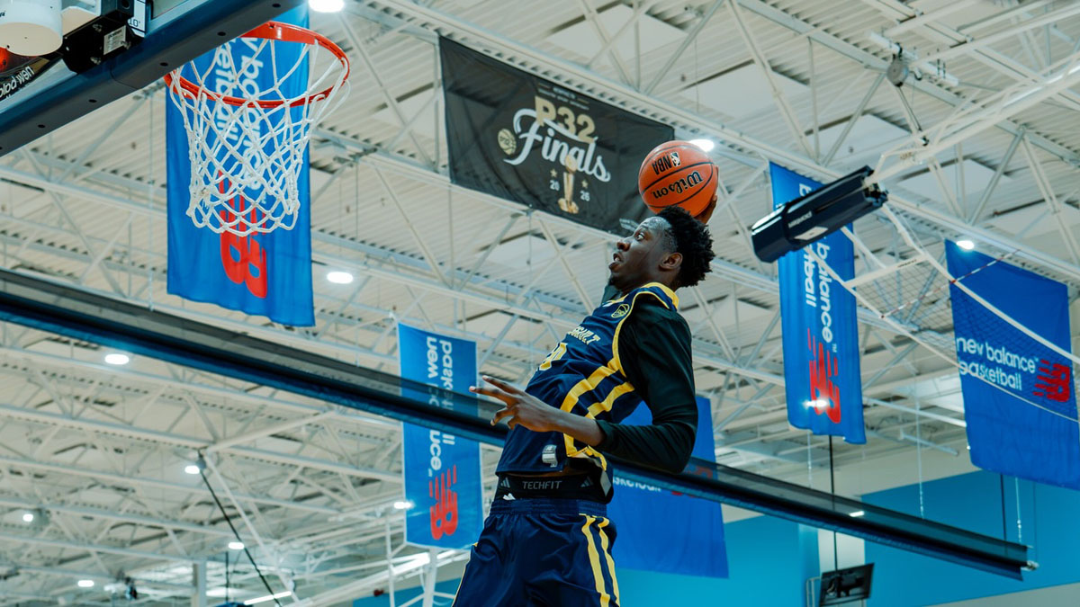 Ballislife's tweet photo. New Balance P32 Finals: Senior Standouts

Jahmai Drayton is among the 2027s that stepped up to shine at the New Balance P32 Finals.

MORE🔗  https://t.co/JBPSWF3h3R https://t.co/u60xs7uKWA