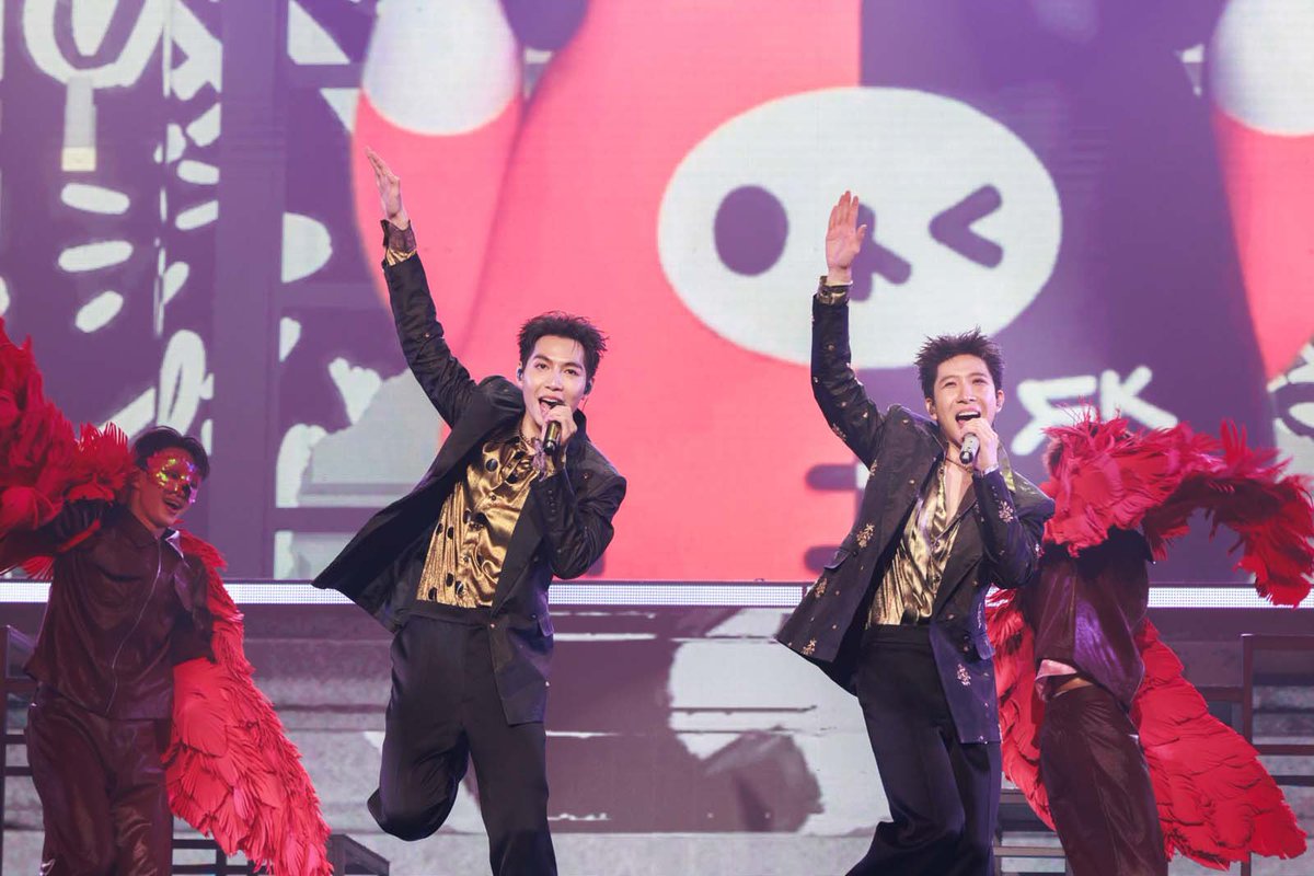 ParkkengChannel's tweet photo. 2 หนุ่ม “เฟิร์ส-ข้าวตัง” จัดเต็มขนโชว์พิเศษส่งความสุข 2 วันเต็มอิ่ม ในงาน “FEEL FAN FUN PARTY CONCERT”

#FFFPartyConcert2026D1
#FFFPartyConcert2026D2
#FFFPartyConcert2026
#FirstKanaphan #khaotungg https://t.co/cWX66gEgqx