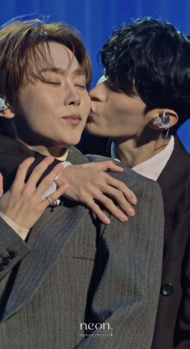 seokboo_'s tweet photo. 개폭력적인사진 https://t.co/he6KF4uimw