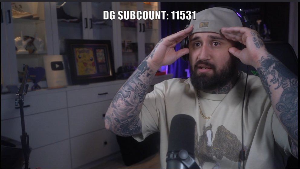 DGthe99's tweet photo. 11.5 K SUBS ON @twitch! This community is wicked and I’m so blessed to have yall. Almost averaging 2K viewers all stream these days. God wtf is happening around here. GULT TILL I DIE I LOVE YOU! https://t.co/O2n0NNLEbu