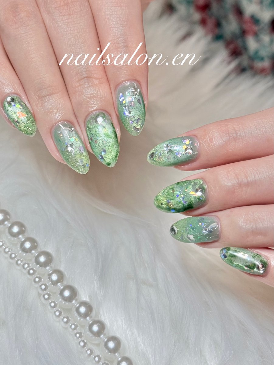 nailsalon_en's tweet photo. #グローグーネイル #グローグー 

💙･:* .🫧.: 💙 ･:* .🫧.: 💙･:* .🫧.: ･♡:

【1ヶ月の心のお守りになるようなネイルをご提供🫶🏻❤️‍🔥】

お客様もその先の方の縁を大切に。ネイ...

詳細はこちら↓（ネイルブック）
https://t.co/hbup84rVGl https://t.co/jBgW9eSE0F